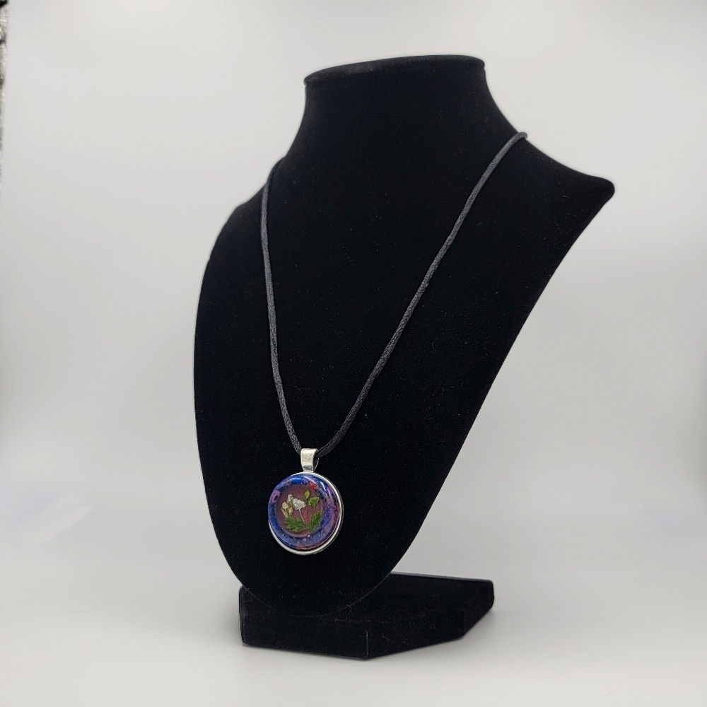 Handmade Window Necklace - Picture 5 of 6